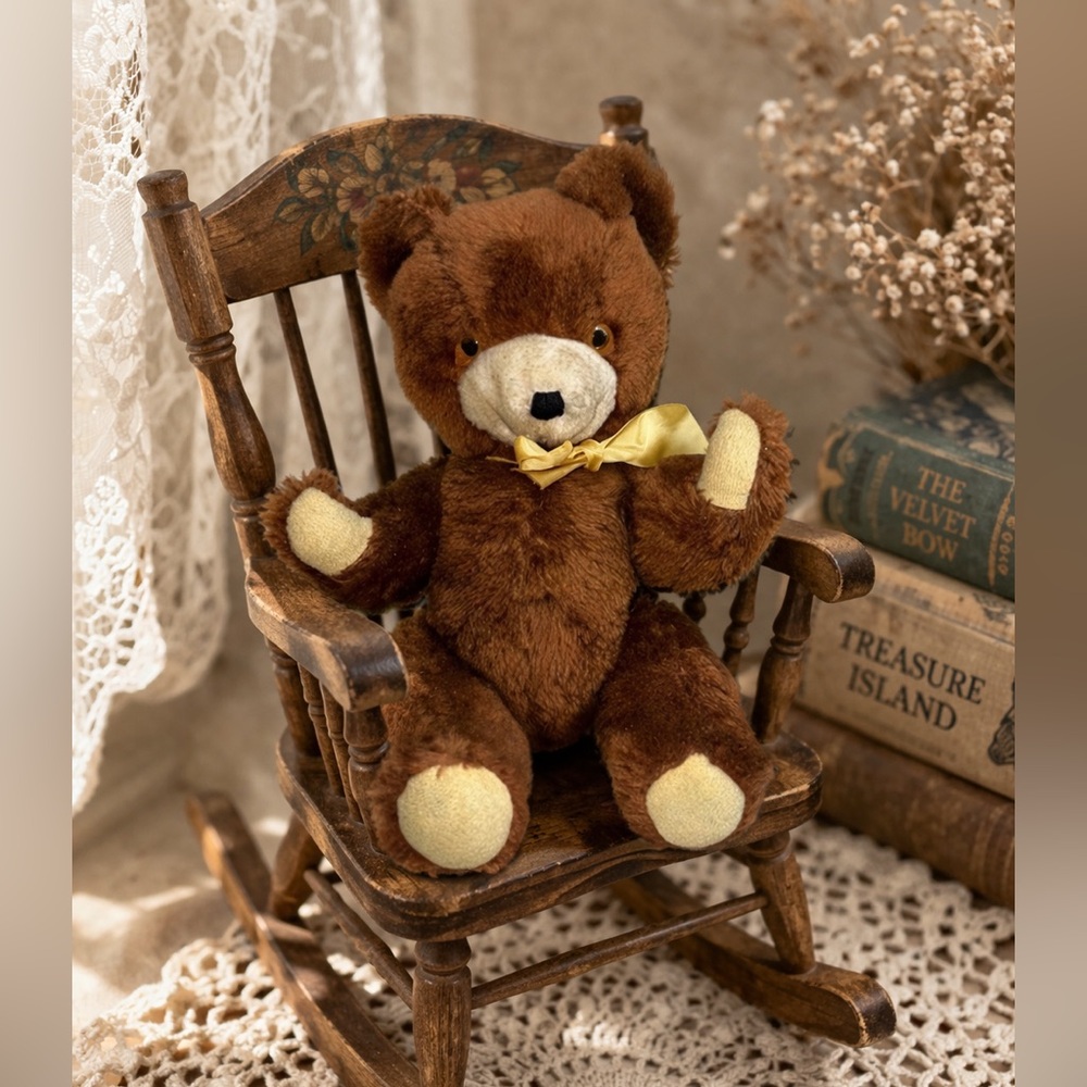 Antique jointed knickerbocker teddy bear - Picture 2 of 16